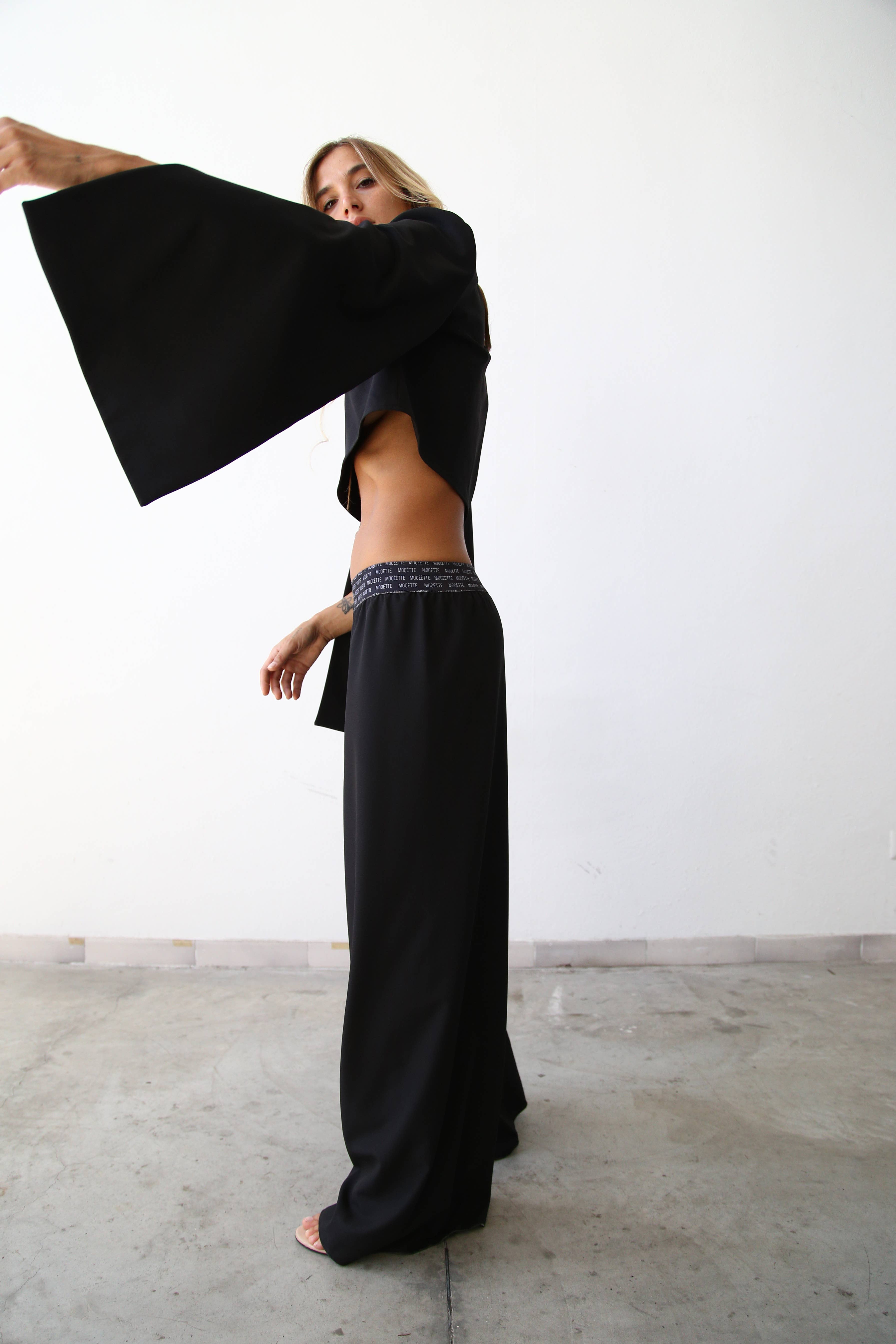 CUT OUT SLEEVE