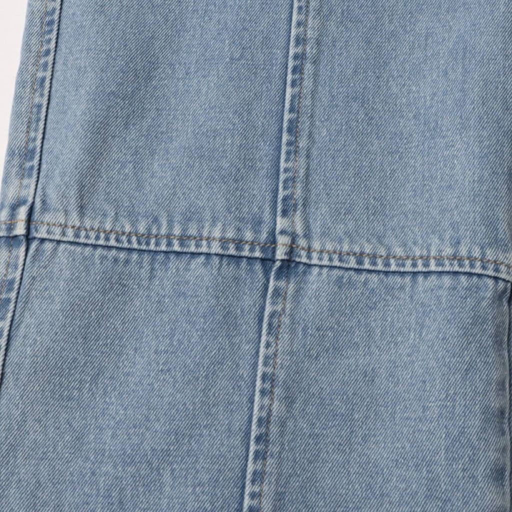 EXPOSED WAIST JEAN